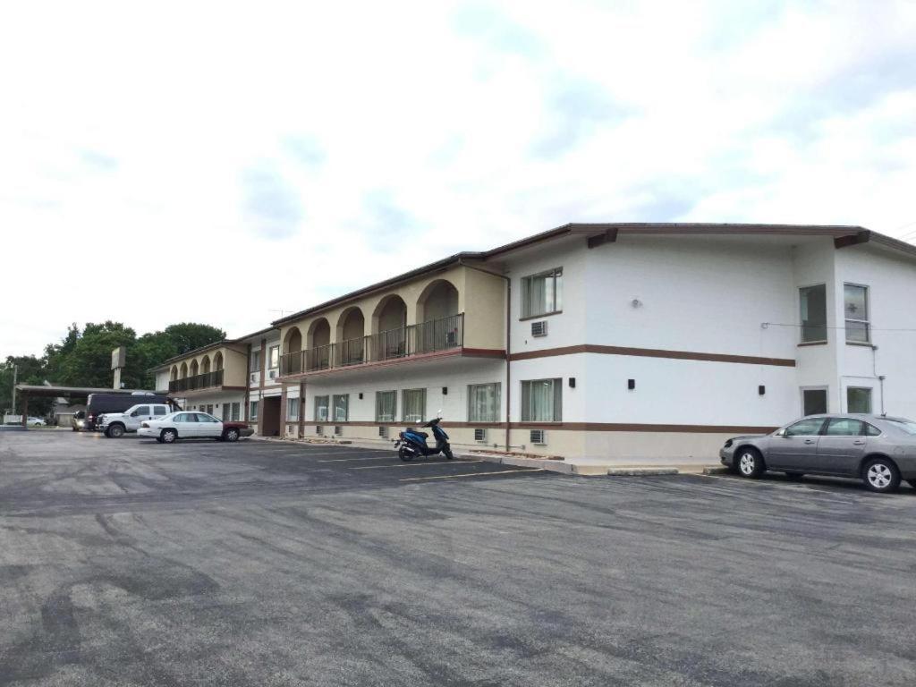 America'S Best Inn Urbana Champaign Exterior foto